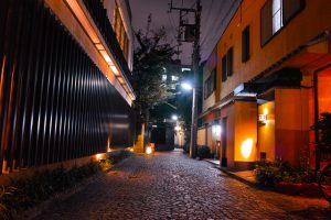 隠れ家的なお店が繁盛してしまう矛盾。