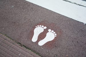 ここで止まれ！